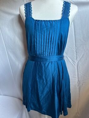 Teal blue pleated tank